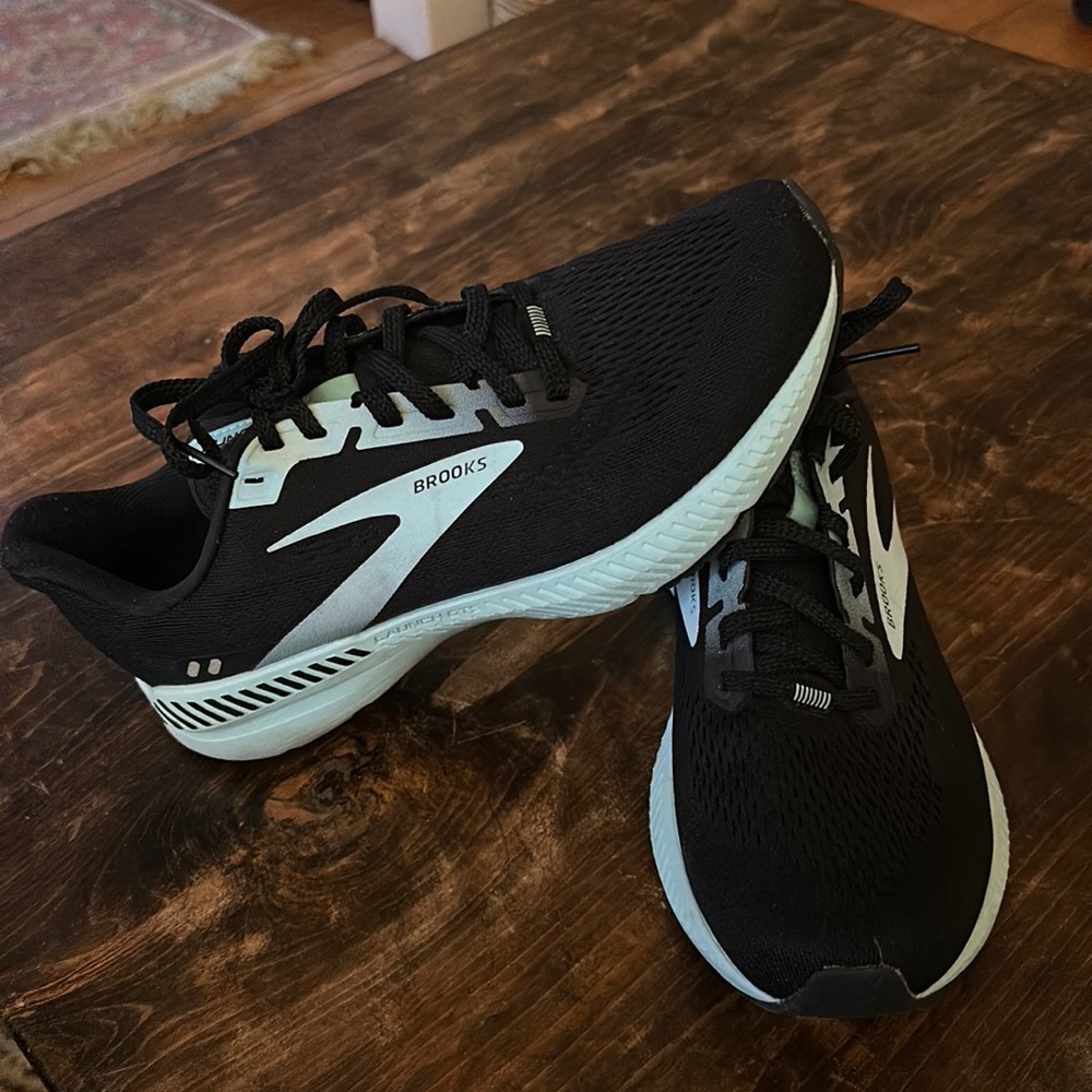 Brooks Launch 8